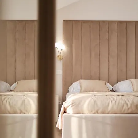 Castello Exclusive With Breakfast - By Ta Leut Agency Affittacamere 4*