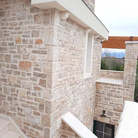 Castello Exclusive With Breakfast - By Ta Leut Agency