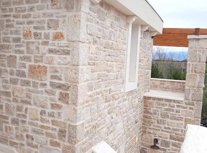 Castello Exclusive With Breakfast - By Ta Leut Agency