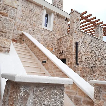 Castello Exclusive With Breakfast - By Ta Leut Agency