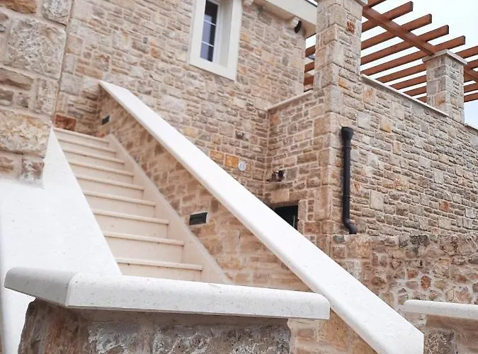 Castello Exclusive With Breakfast - By Ta Leut Agency