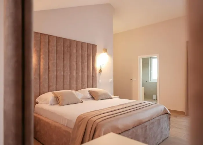 Castello Exclusive With Breakfast - By Ta Leut Agency 4*